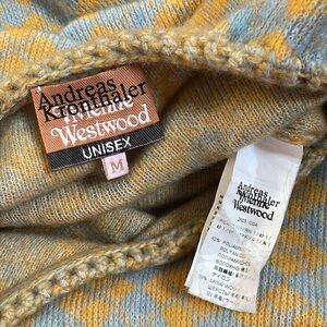Vivienne Westwood ARGYLE gently used w defect AW17 very soft SIZE M